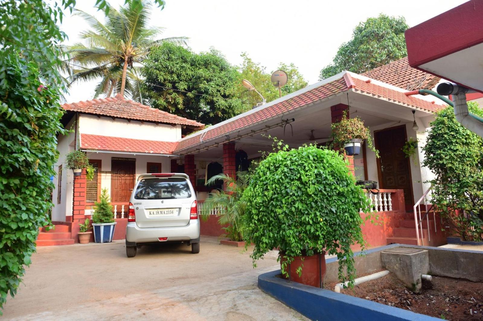 Runnin Airport - Homestay Gurpur Luaran gambar